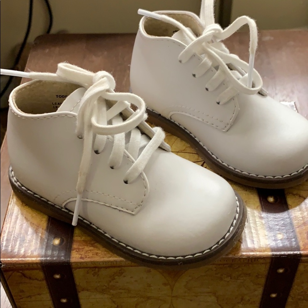 Hard bottoms All white rubber outside sole